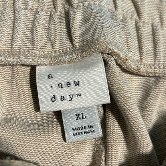 a new day (Target) Knit Pants LOT - black and khaki - XL - Picture 6 of 6